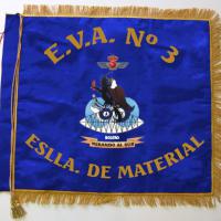 Guión Banderín bordado sobre tela de raso. EVA 3 Constantina Sevilla