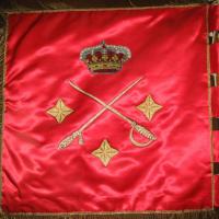 Guión Banderín bordado sobre tela de raso. Teniente General Sevilla