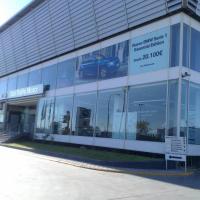 Rotulación de vinilos sobre cristales San Pablo Motor BMW Sevilla