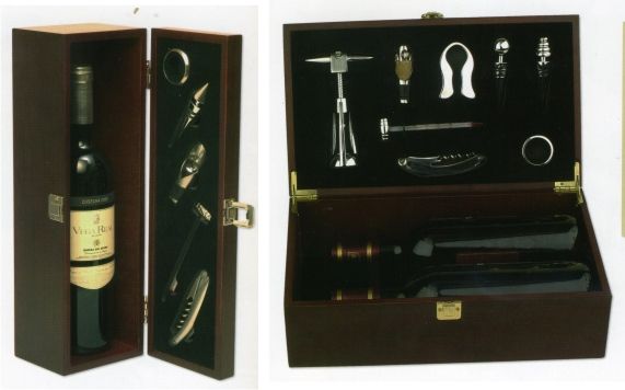 Caja accesorio de vinos. Fuerza Terrestre Sevilla