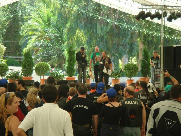 Concentración motera en Utrera Sevilla. Entrega de Placas donadas por Publicar
