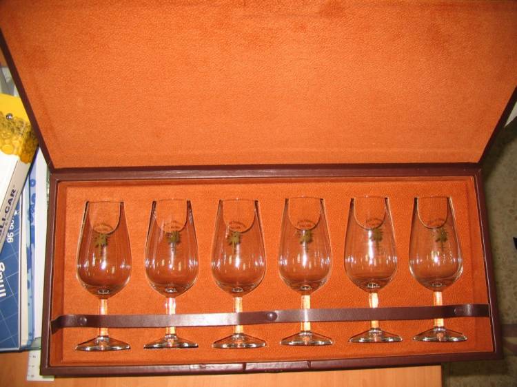 Estuche para catavino de 6 uds. en oro de 24K Eurocuerpo