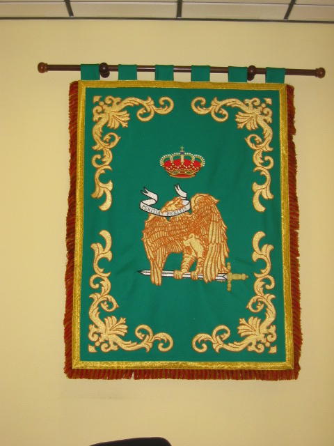 Repostero tapiz de Especialistas. Bordado en hilo de oro y grecas. Cuartel General de la Fuerza Terrestre Sevilla