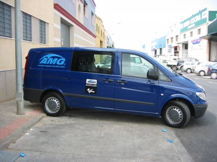 Rotulación Furgoneta en vinilo de corte AMG Dos Hermanas Sevilla