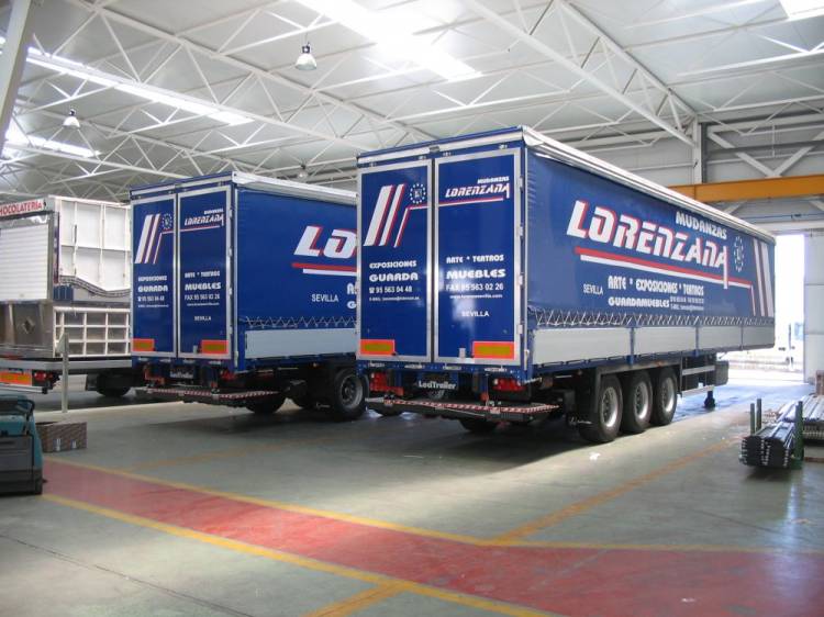 Rotulación 2 trailers terminados  Lorenzana Sevilla