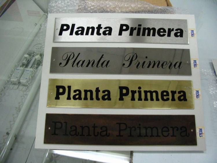 R&oacute;tulo cartel Acero inoxidable, lat&oacute;n y lat&oacute;n envejecido