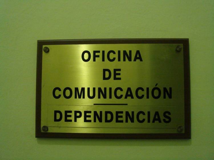 Rótulo cartel con rotulación Placa de Latón Futer Sevilla