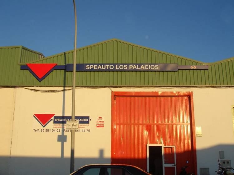 Rótulo cartel. Frente de chapa aluminio rotulado. Los Palacios Sevilla
