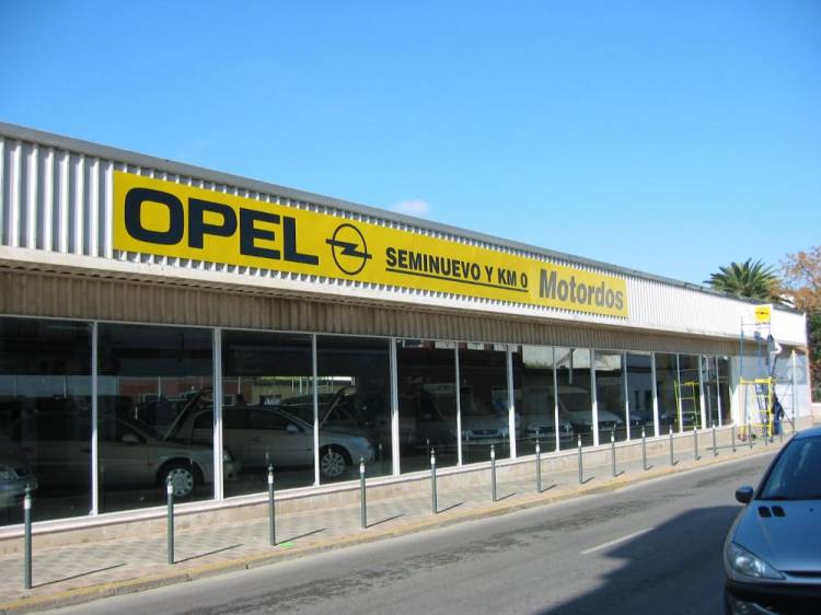 Rótulo cartel Frente de chapa aluminio rotulado. Opel Dos Hermanas Sevilla