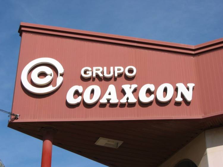 R&oacute;tulo con letras corp&oacute;reas en acero .Coaxcon Dos Hermanas Sevilla