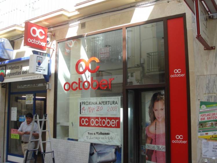 R&oacute;tulo corp&oacute;reos OC October Antequera M&aacute;laga