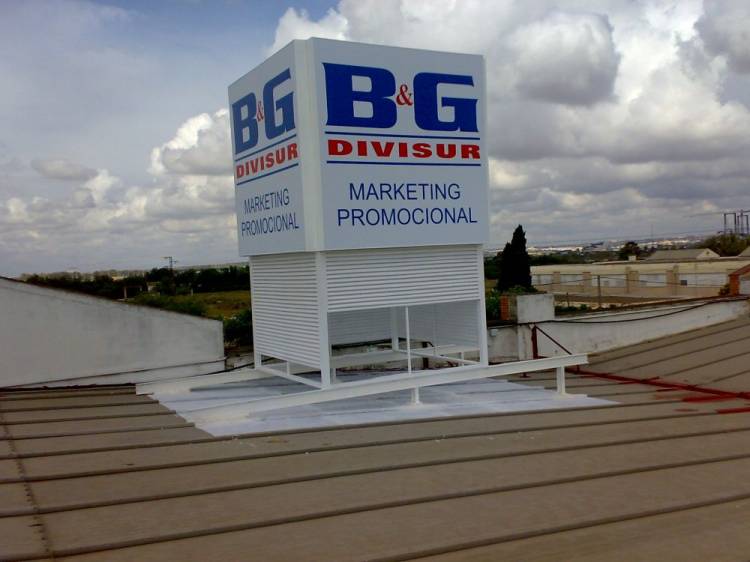 R&oacute;tulo Cubo luminoso Toten B&G Divisur Sevilla