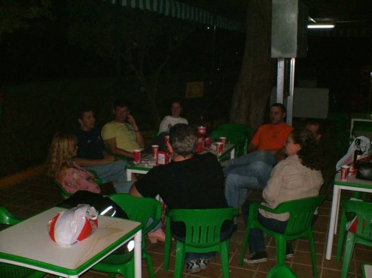 Sábado noche copitas hasta las .....