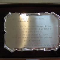 Placa conmemorativa en plata de Ley. Regalos de protocolo en Sevilla