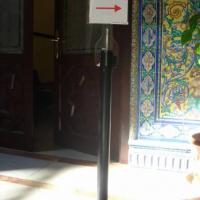 Rótulo cartel Cartel sobre poste de acotar