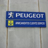 Rótulo cartel Chapa plegada +bastidor interior Peugeot Motrisa Dos Hermanas Sevilla