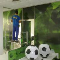 Decoración sobre cristal Promosport Sevilla.  Rotulación de vinilos en impresión digital