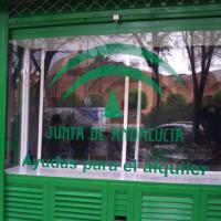 Oficina de Fomento de la Junta de Andalucía.  Rotulación de vinilos.