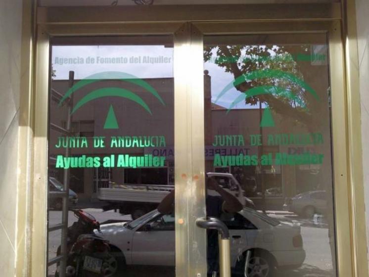 Alquiler de Fomento Marbella. Rotulación vinilo de corte