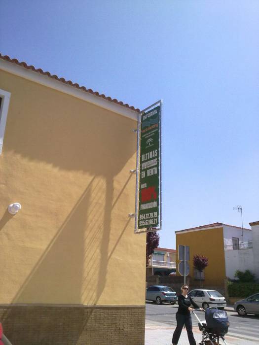 Banderola de lona Ren Renting Dos Hermanas Sevilla