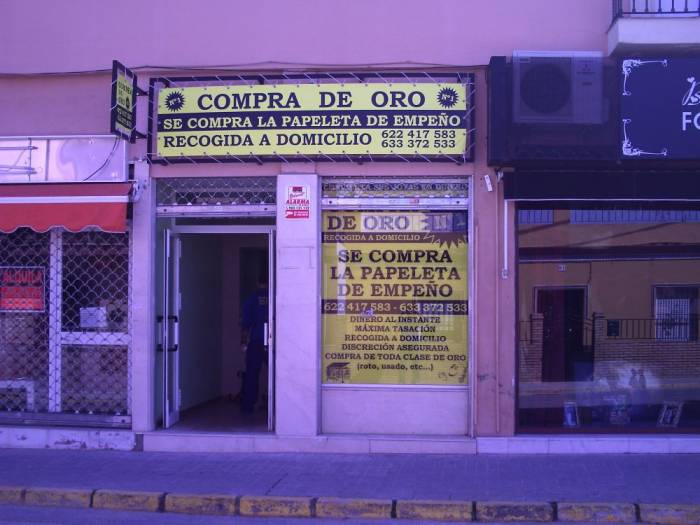 Compra Oro Gines Sevilla.  Rotulaci&oacute;n de vinilos en impresi&oacute;n digital.