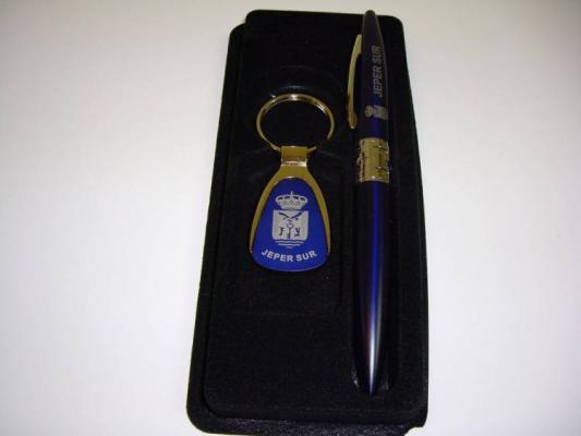 Estuche Bol&iacute;grafo + Llavero Jeper Sur Sevilla