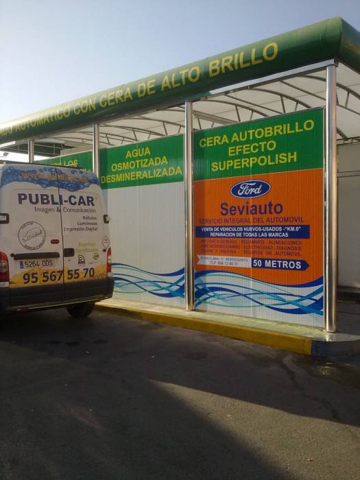 Ford Seviauto Montequinto Dos Hermanas Sevilla. Rotulaci&oacute;n de vinilos en impresi&oacute;n digital y al &aacute;cido 