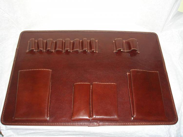 Organizador de piel de Ubrique.