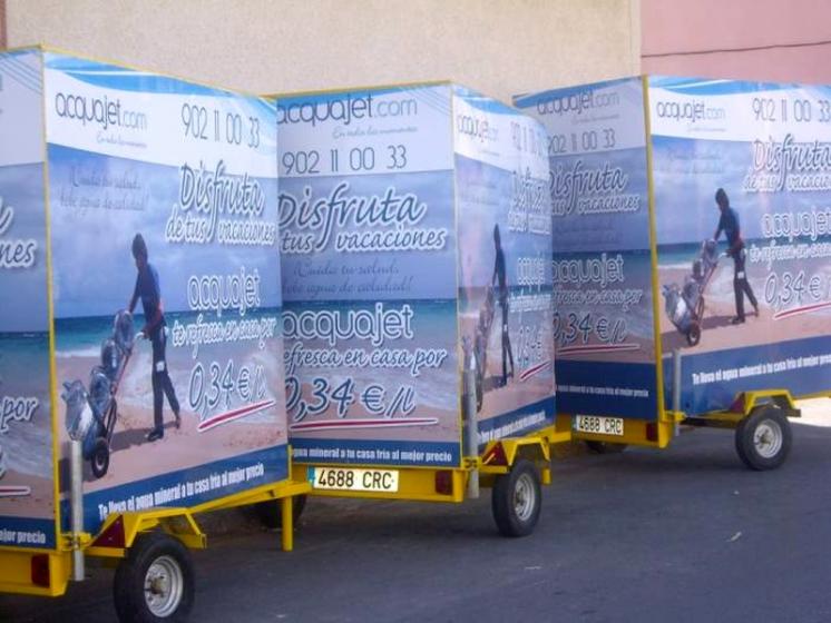 Remolques publicitario valla móvil vendidos a Acuajet