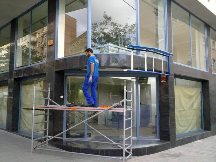 R&oacute;tulo cartel luminoso Luminaria. Medicaldent San Ram&oacute;n Nonat Barcelona