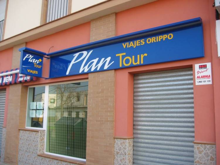 R&oacute;tulo cartel luminoso Luminaria. Viajes Plan Tour Dos Hermanas Sevilla