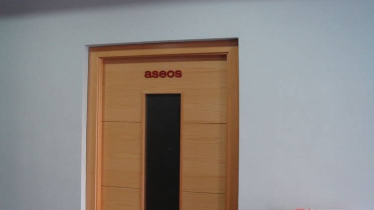 R&oacute;tulo cartel PVC de 10 mm fresado + pintura. Restaurante Azcona Bellavista Sevilla