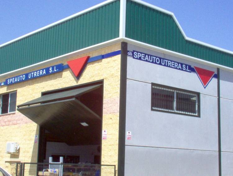 Rótulo cartel Speauto Utrera Sevilla
