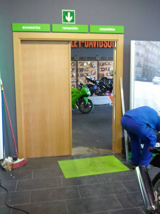 Rótulo cartel Talleres Kawasaki Green Sevilla
