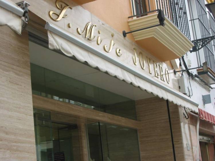 R&oacute;tulo letras corp&oacute;reas Mijes Joyeros Sevilla