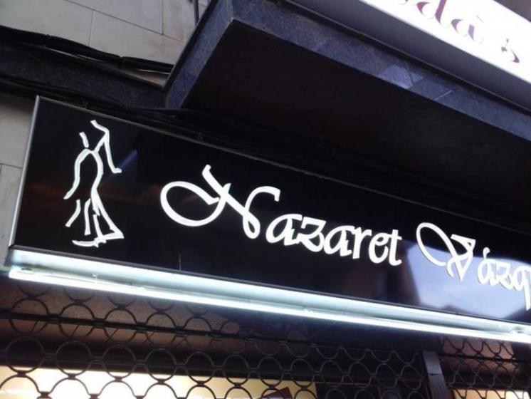 R&oacute;tulo de letras y logos de ne&oacute;n p&iacute;rex. Boutique Nazaret V&aacute;zquez Dos Hermanas Sevilla