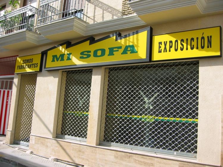 Rótulo luminoso corpóreo. Mi Sofá  Cáceres