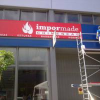 Rotulación de fachada Impormade chimeneas, polígono Pisa Sevilla