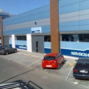 Rotulación de vinilos en impresión digital laminado con blanco. Novochapa Nuevo Torneo