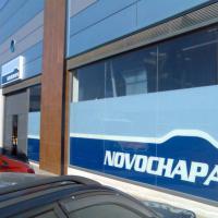 Rotulación de vinilos en impresión digital laminado con blanco.Novochapa Nuevo Torneo