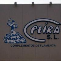 Rótulo de letras y logos de neón pírex. Trajes de Flamenca Peira Dos Hermanas Sevilla
