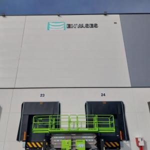 Letras corpóreas en aluminio lacado para Envases Sevilla. Letras corpóreas en aluminio lacado para Envases Sevilla.