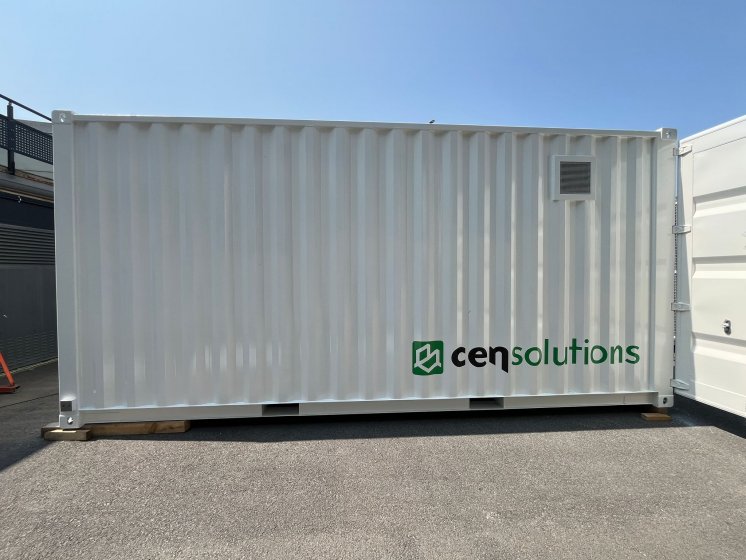 Rotulaci&oacute;n de contenedores container en vinilo de corte especial para CenSolutions en Dos Hermanas Sevilla.