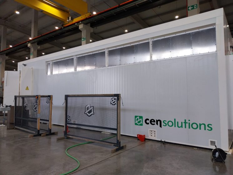 Rotulaci&oacute;n de contenedores container en vinilo de corte especial para CenSolutions en Dos Hermanas Sevilla.