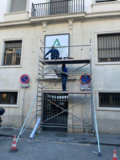 R&oacute;tulo Cartel homologado para el SEPE. Sevilla