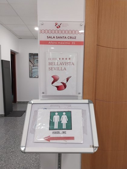 Rótulo cartel para interior en metacrilato con impresión a la inversa. Hotel Bellavista Sevilla