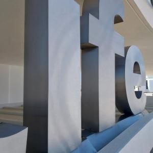 Rótulo en letras corpóreas de acero inoxidable en Sotogrande. Trabajos para Bilba Constructora Andalucía en Álora Málaga. Rótulo en letras corpóreas de acero inoxidable en Sotogrande. Trabajos para Bilba Constructora Andalucía en Álora Málaga.