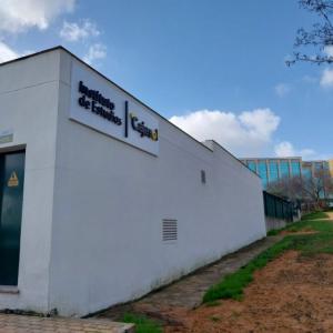 Rótulos en letras corpóreas iluminadas con led, Instituto Cajasol. Trabajo para el Grupo Recio en Sevilla. Rótulos en letras corpóreas iluminadas con led, Instituto Cajasol. Trabajo para el Grupo Recio en Sevilla.
