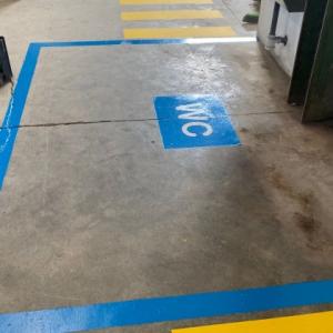 Se&ntilde;alizaci&oacute;n de suelo para fabrica de Domar en Sevilla.