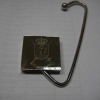 Cuartel General de la Fuerza Terrestre ( Futer ) Capitan&iacute;a General de Sevilla. Cuelga bolso grabado a l&aacute;ser. 